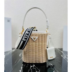 Prada 1BE062  18cm*19cm*11cm 2025 new