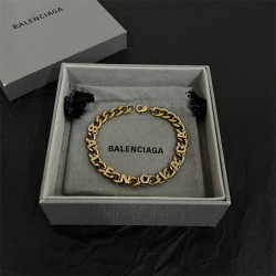 Designer bracelet size 17 or 19 comment or whatsapp 2025 new