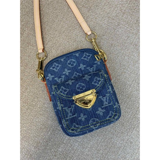 Louis Vuitton Fairfax Pochette  M82948 size：14x2.7x18cm 2025 new