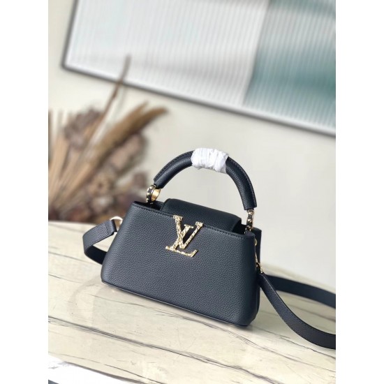 Louis Vuitton M24664 Capucines EastWest 22 × 12 × 8 cm 2025 new