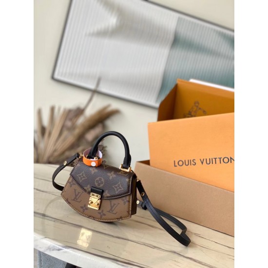 Louis Vuitton M83473  16 x 12 x 5cm 2025 new