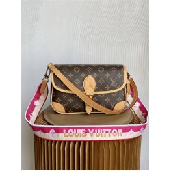 Louis Vuitton DIANE  M46049   size：24x15x9cm 2025 new