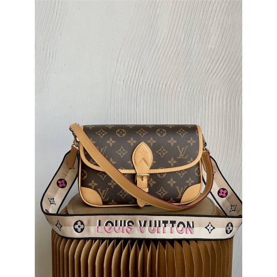 Louis Vuitton DIANE M45985    size：24x15x9cm 2025 new