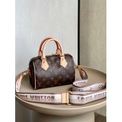 Louis Vuitton SPEEDY BANDOULIÈRE 20 M46222   size：20.5x13.5x12cm 2025 new