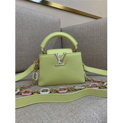 Louis Vuitton CAPUCINES  M23943   size：21x14x8cm 2025 new