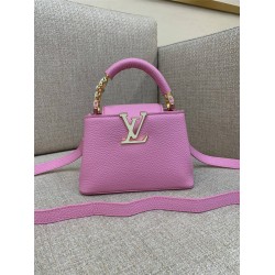 Louis Vuitton CAPUCINES M24989  size：21x14x8cm 2025 new