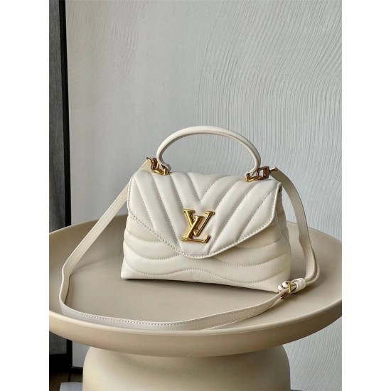 Louis Vuitton Hold Me M21797  size：23x15x10cm 2025 new