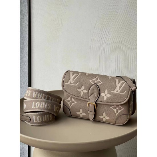 Louis Vuitton DIANE M46388 size：23x16x8.5cm 2025 new