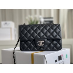 Chanel classic flap CF  20cm 2025 new