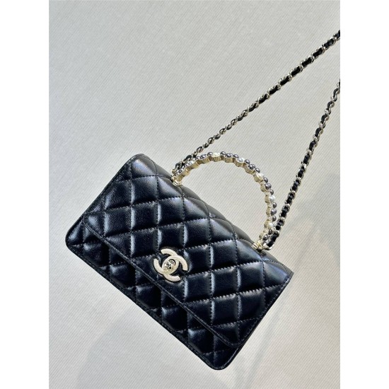 Chanel WOC with handle 18.5cm 2025 new