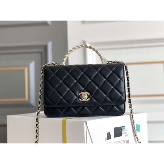 Chanel WOC with handle 19cm 2025 new