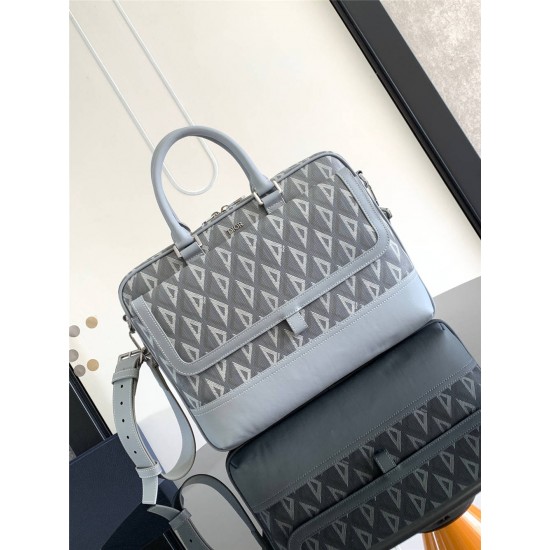 Dior Hit the Road 36.5 x 26 x 11cm 2025 New