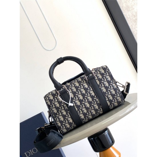 Dior Lingot 26    26 x 16x 14.5cm 2025 New