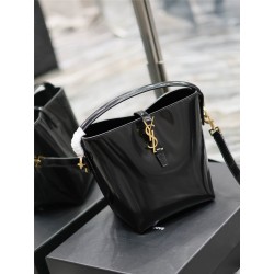 YSL SAINT LAURENT LE 5À7 742828 26×20×12cm 2025 New