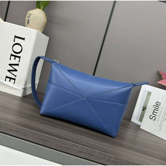 Loewe Puzzle Fold size:22.7*12*15.5CM model: 052403 2025 New