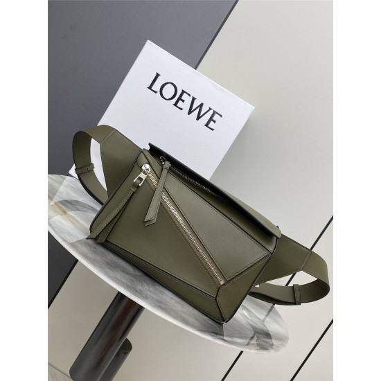 Loewe Puzzle 10176  size: 24 x16 x10.5CM 2025 New