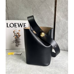 Loewe pebble Size:24.5✕23.5✕28cm   948119 2025 New