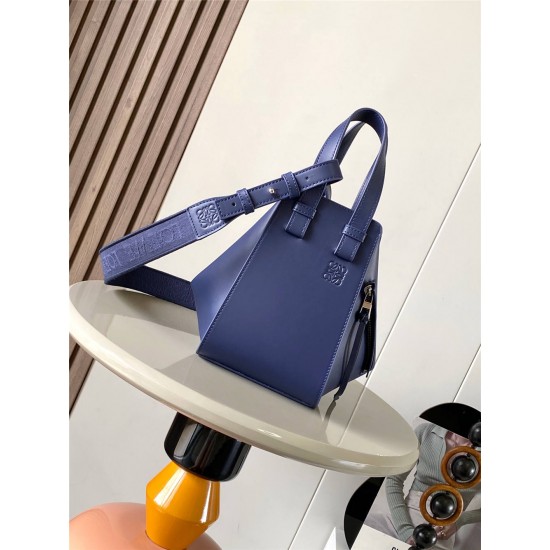 Loewe Hammock bag 20CM~19CM~14CM model: 9002 2025 New