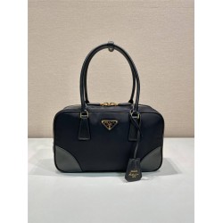 Prada Vintage bag 1BB115medium size  30xHight 17.5xbottom9cm 2025 New