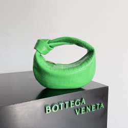 BV Bottega Veneta 717709   size: 23*15*5cm Jodie 2025 New