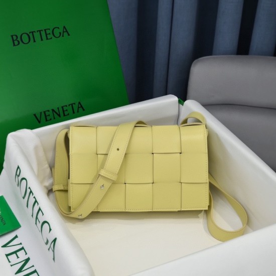 BV Bottega Veneta Cassette 23*15*5cm 2025 New