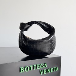 BV Bottega Veneta JODIE 717709  size: 23*15*5cm 2025 New