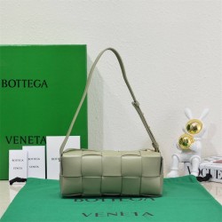 BV Bottega Veneta BRICK CASSETTE 9305  size: 23.5*10*10cm 2025 New