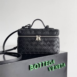 BV Bottega Veneta 789109  size: 22*12.5*5cm 2025 New