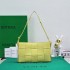 BV Bottega Veneta  Cassette 22.5x13.5x4.5cm， style: 7741 2025 New