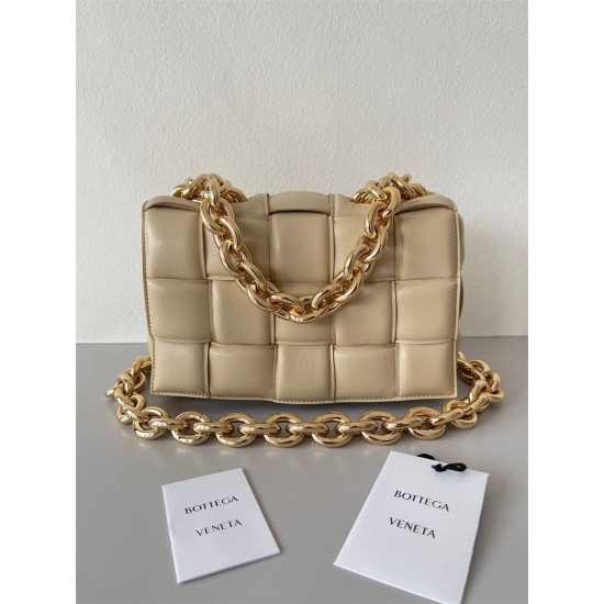 BV Bottega Veneta Chain Pouch size：26*18*6cm 2025 New