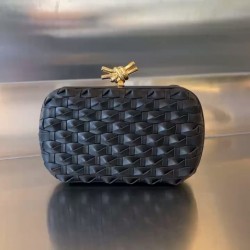 BV Bottega Veneta Knot 19x11.5x5cm 2025 New