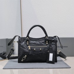 Balenciaga  Le Cagole lambskin 30 cm 2025 New