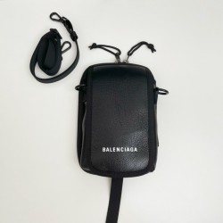 Balenciaga crossbody 13*8*20cm 2025 New